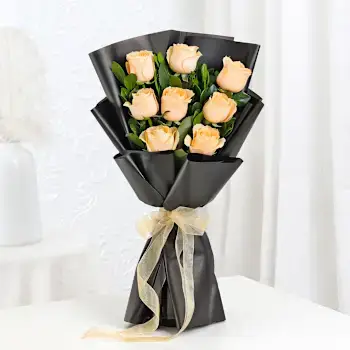ppeachydelightpeachrosesbouquetwithminicake2743391