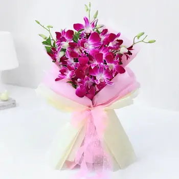 pelegantlilacharmonycakewithorchidsbouquet3905851