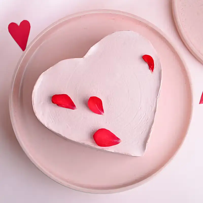 heartshapedvanillacake9789640caB0